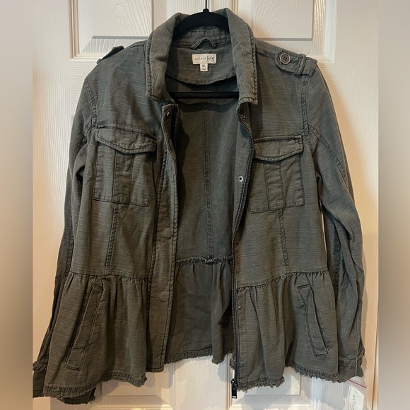 Women’s jacket - Picture 1 of 12